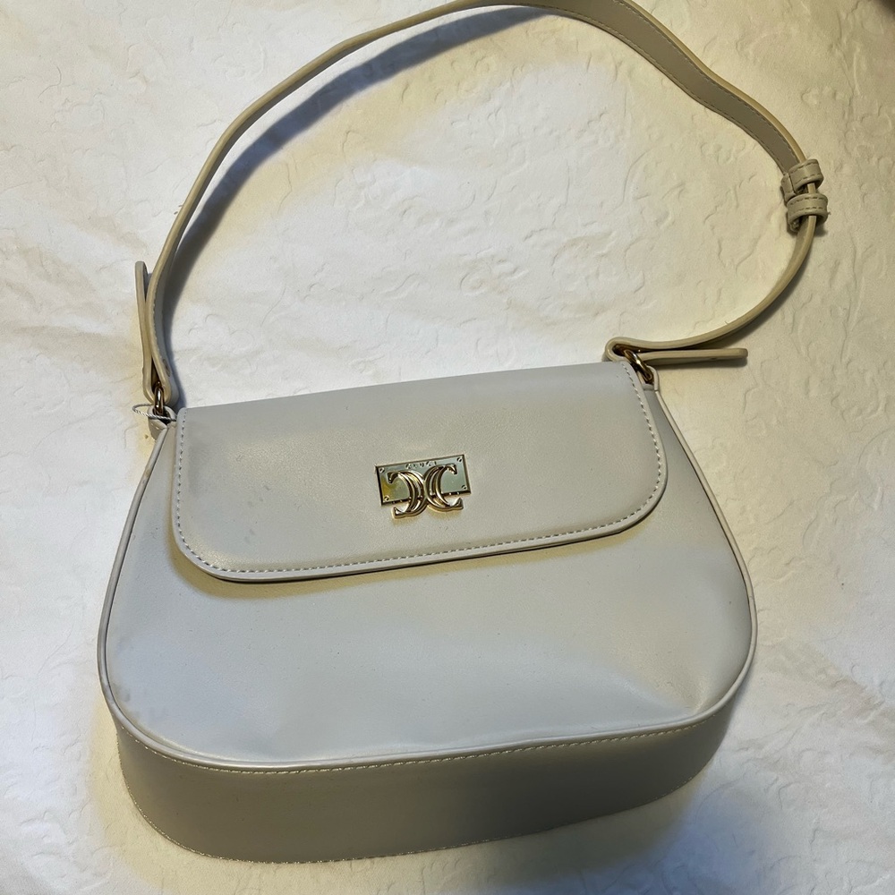 Cream shoulder bag